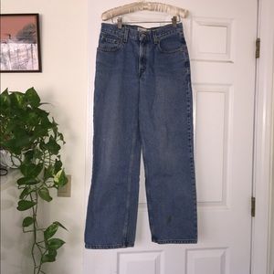 Vintage Levi’s 550s with straight leg, 30